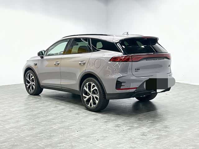 Фото 5 - BYD Tang Hybrid/EV