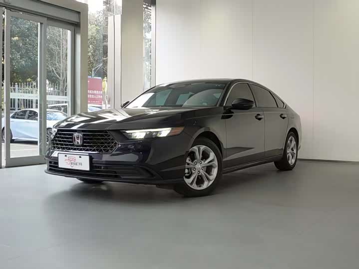 Фото 1 - Honda Accord