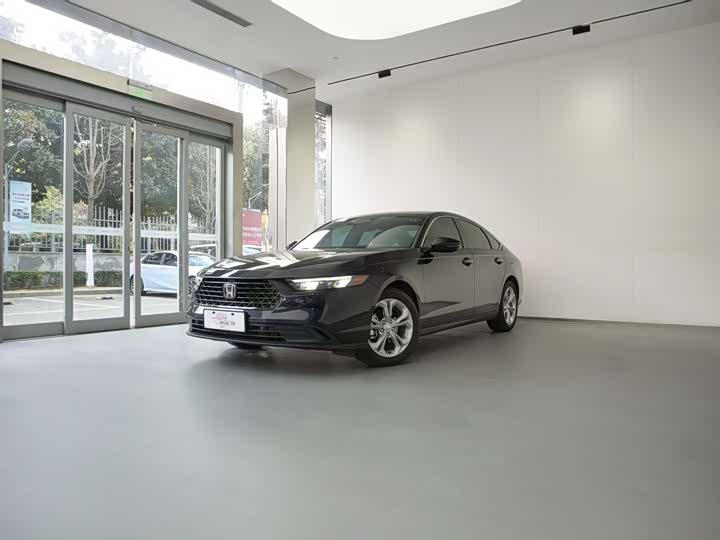 Фото 2 - Honda Accord