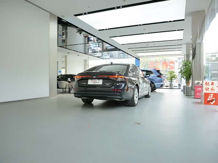 Фото 7 - Honda Accord