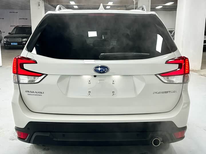 Фото 4 - Subaru Forester