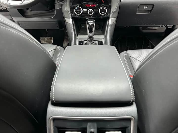 Фото 8 - Subaru Forester