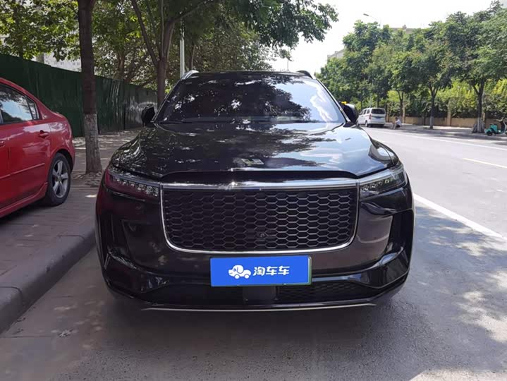 Фото 2 - LiXiang One