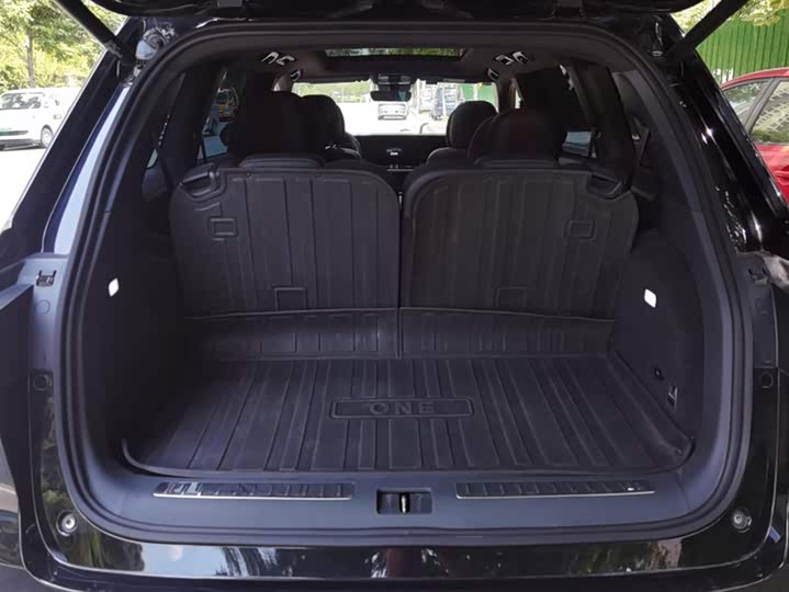 Фото 4 - LiXiang One