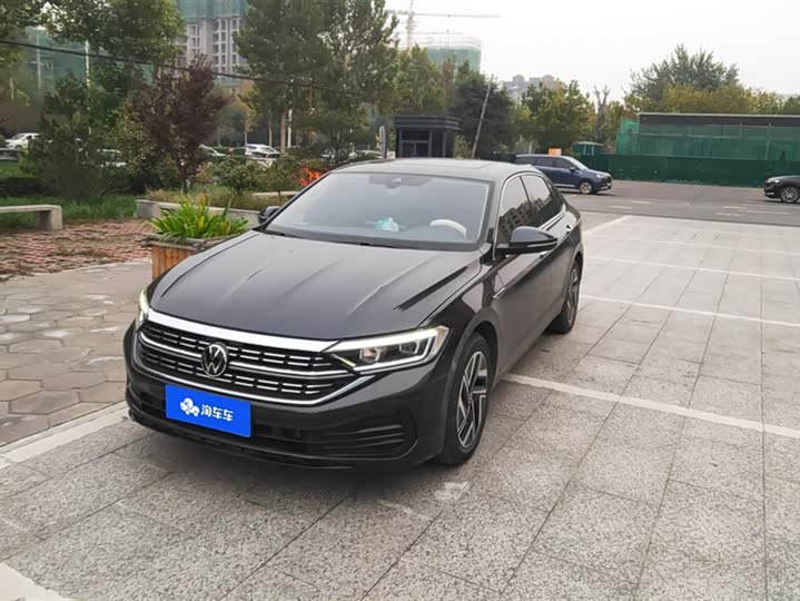 Фото 1 - Volkswagen Sagitar L