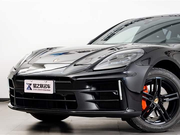 Фото 4 - Porsche Panamera