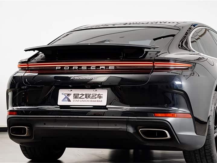 Фото 9 - Porsche Panamera