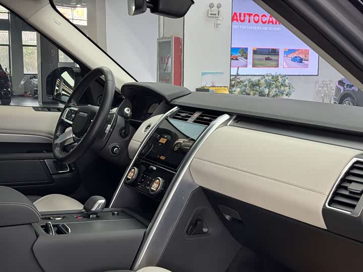 Фото 9 - Land Rover Discovery