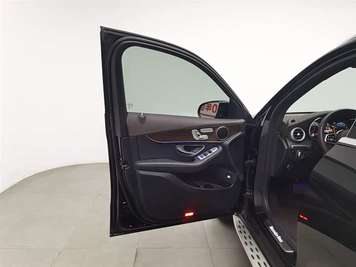 Фото 8 - Mercedes-Benz GLC-Class