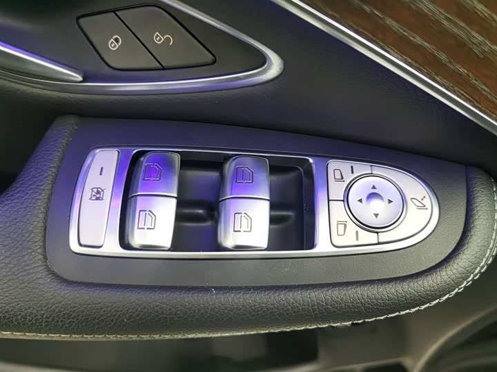 Фото 9 - Mercedes-Benz GLC-Class