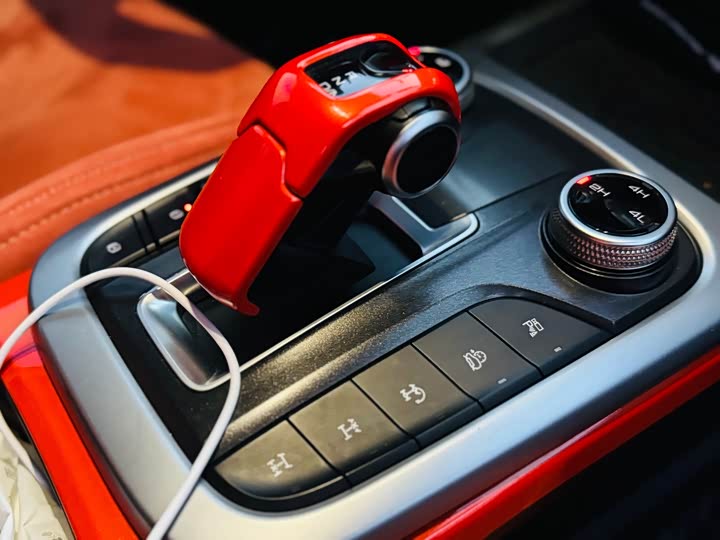 Фото 7 - Tank 300