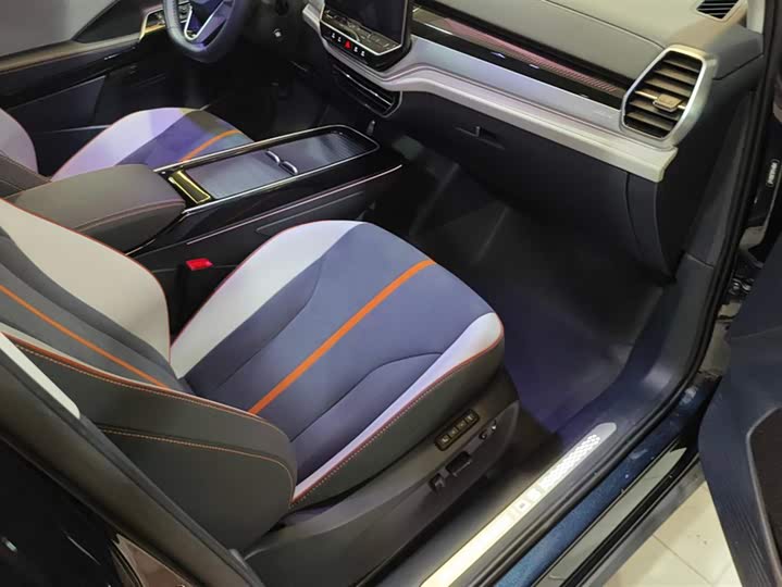 Фото 8 - Volkswagen ID.6 Crozz