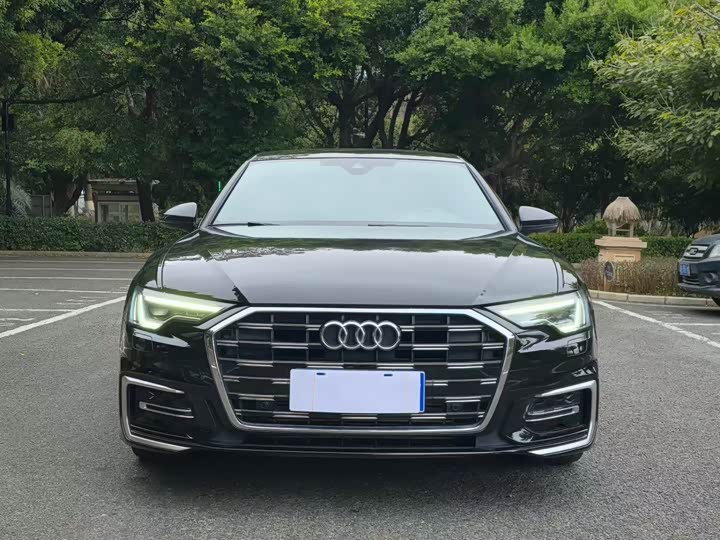 Фото 2 - Audi A6L