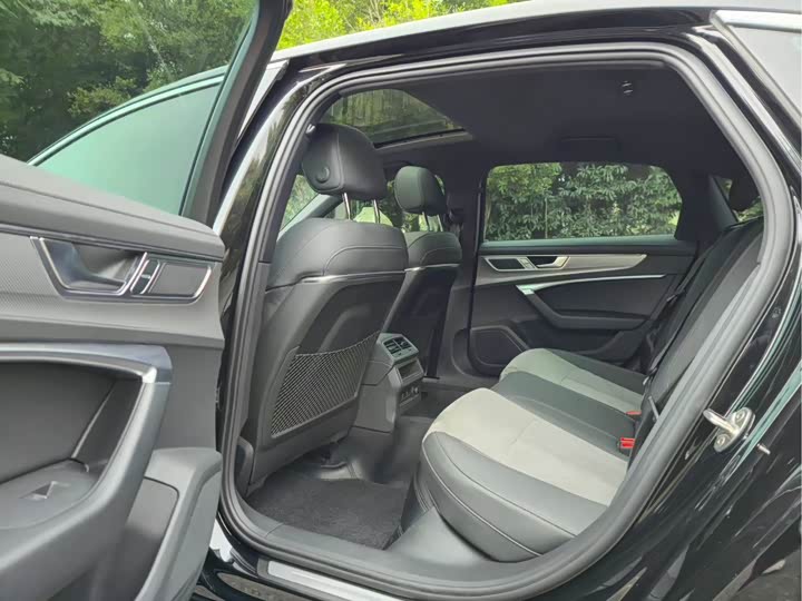 Фото 5 - Audi A6L