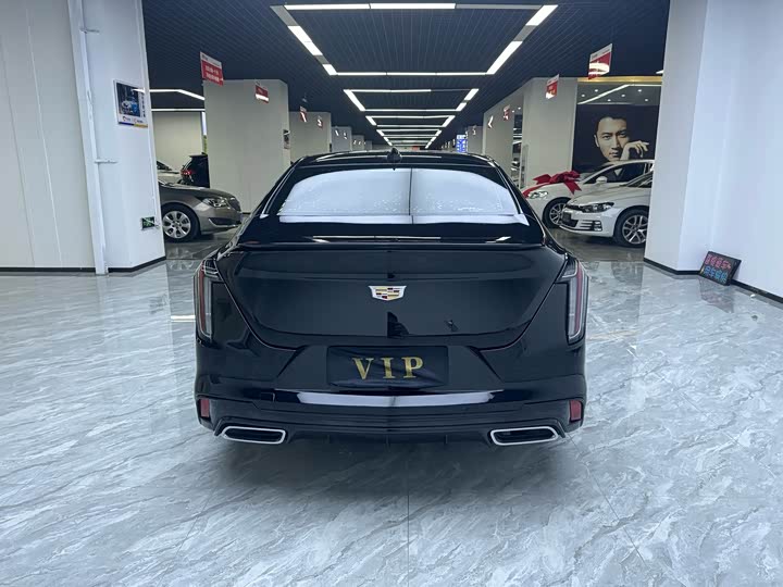 Фото 8 - Cadillac CT4