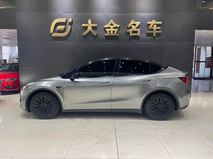 Фото 2 - Tesla Model Y