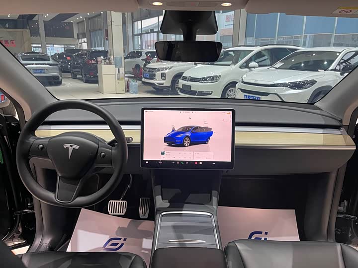 Фото 4 - Tesla Model Y
