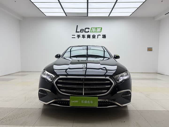 Photo 2 - Mercedes-Benz E-Class