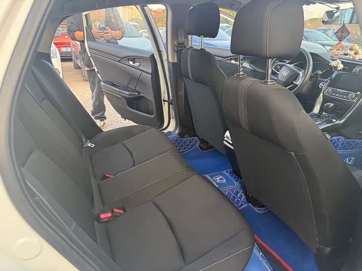 Фото 9 - Honda Civic