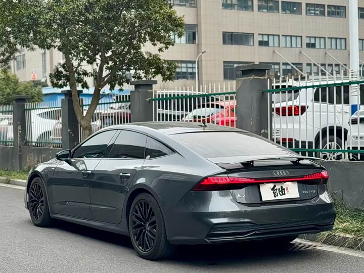 Фото 3 - Audi A7