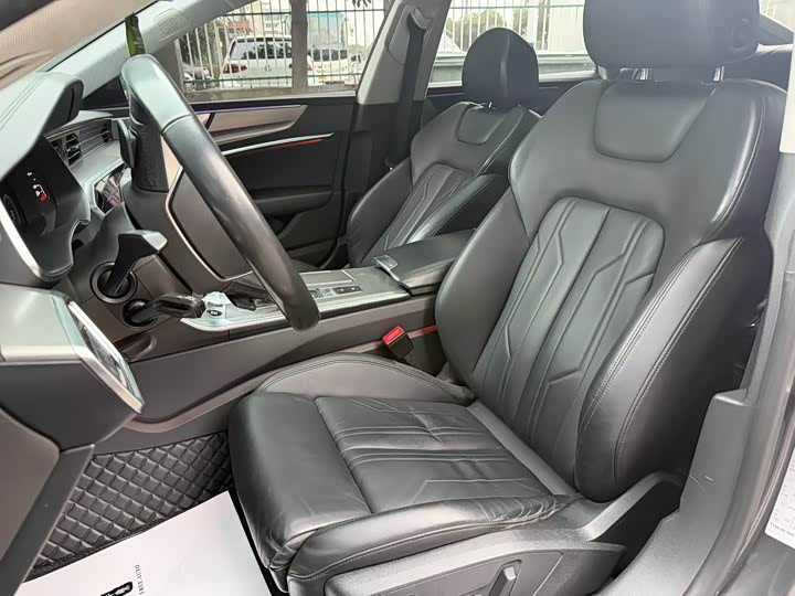 Фото 7 - Audi A7