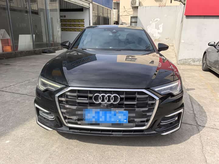 Фото 2 - Audi A6L