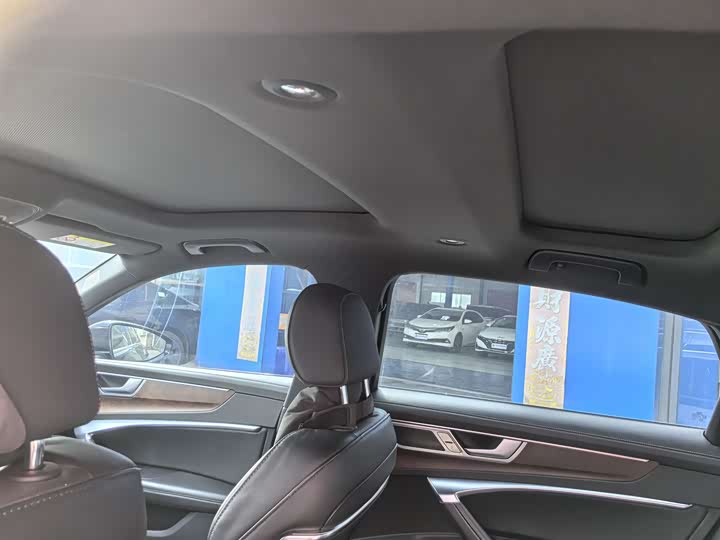 Фото 8 - Audi A6L