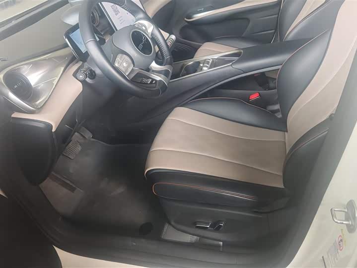 Фото 9 - BYD Dolphin