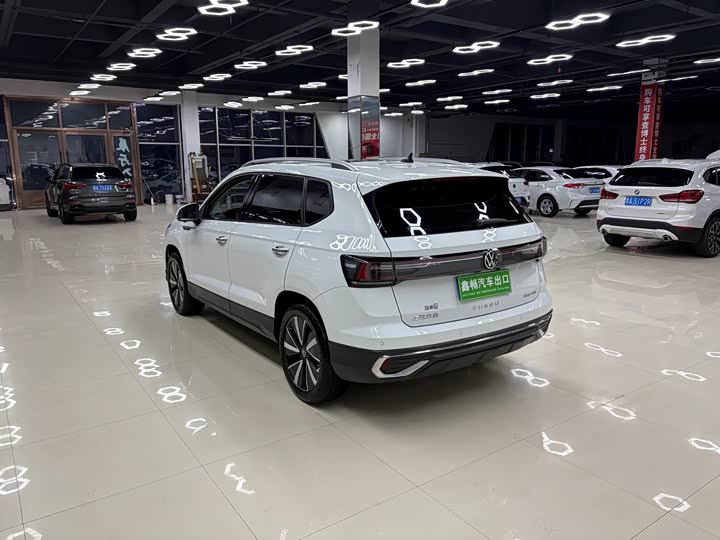 Фото 7 - Volkswagen Tharu