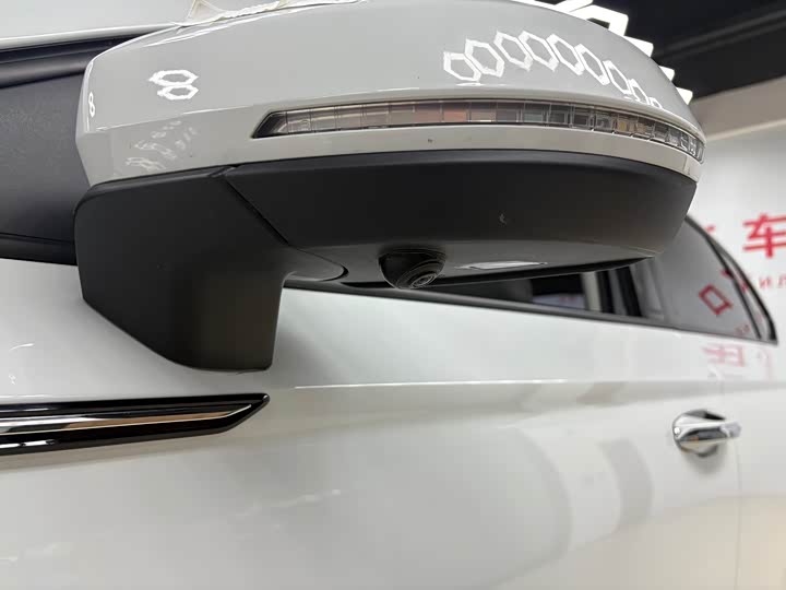 Фото 9 - Volkswagen Tharu