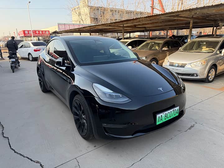Фото 3 - Tesla Model Y