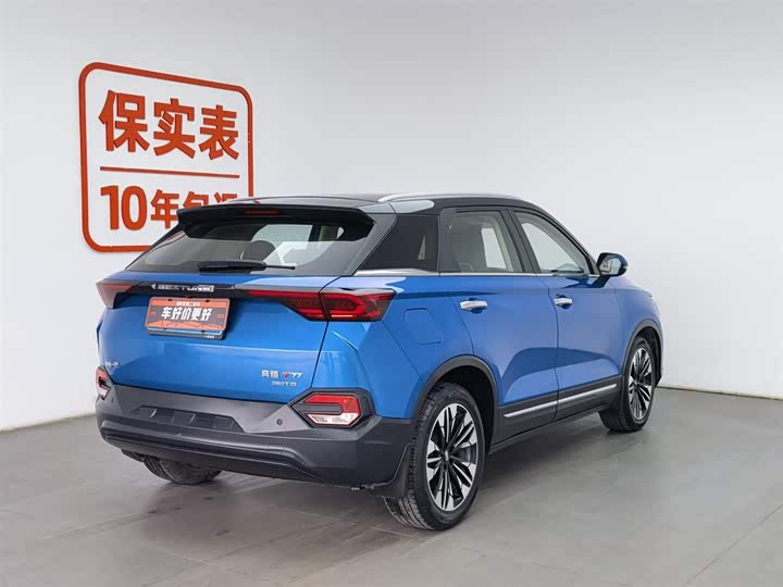 Фото 2 - Bestune T77