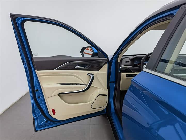 Фото 8 - Bestune T77