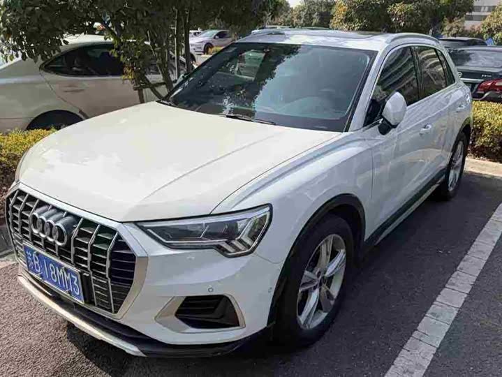 Фото 1 - Audi Q3