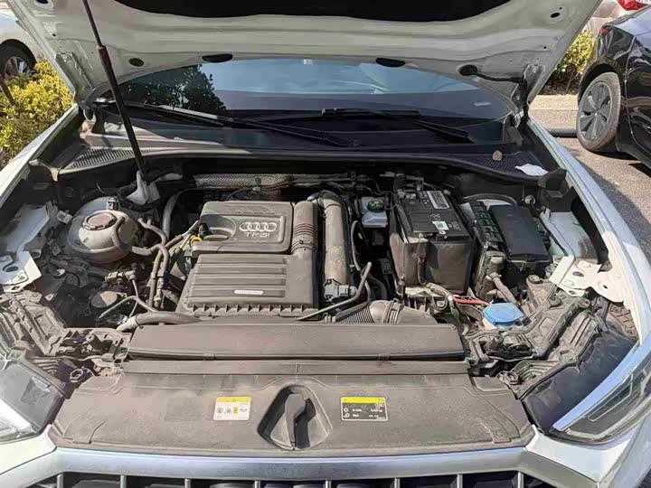 Фото 6 - Audi Q3