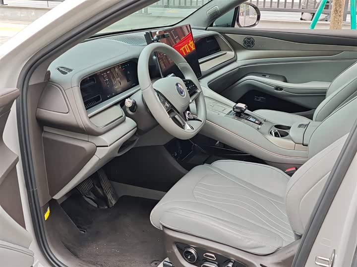 Фото 6 - Denza N7