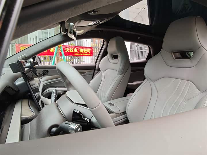 Фото 8 - Denza N7