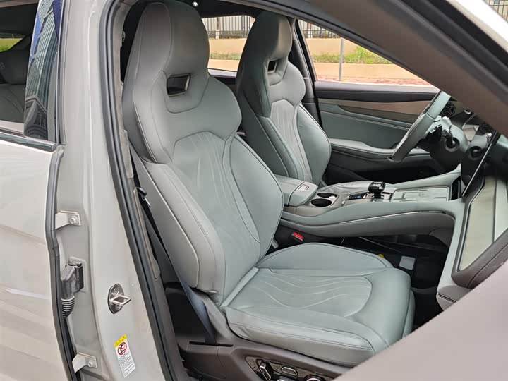 Фото 9 - Denza N7