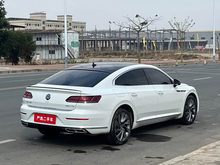 Фото 9 - Volkswagen CC