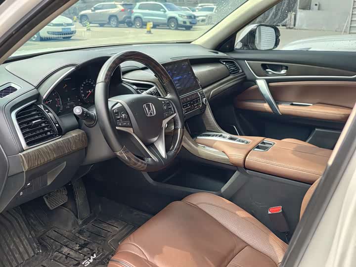 Фото 7 - Honda Avancier