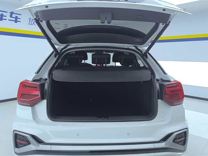 Фото 4 - Audi Q2L
