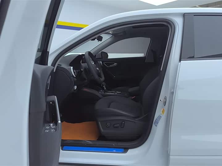 Фото 9 - Audi Q2L