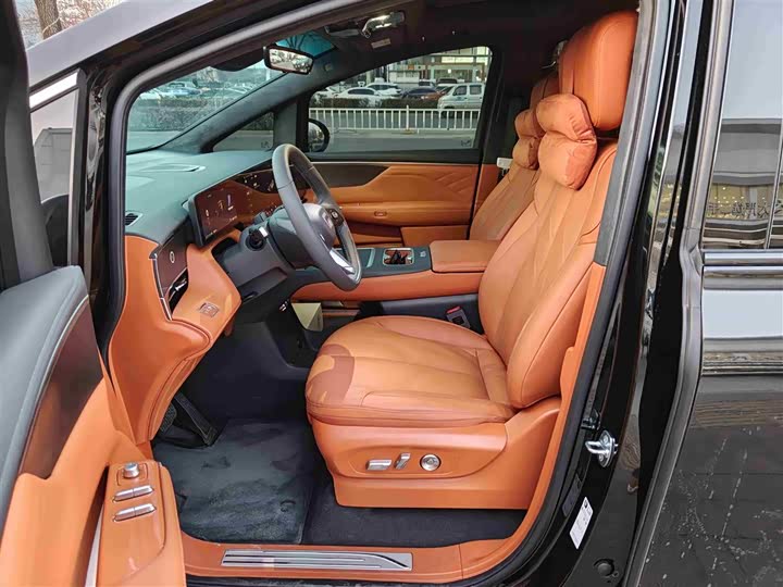 Фото 7 - Buick OMPV