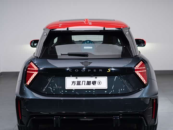 Фото 3 - Mini Cooper