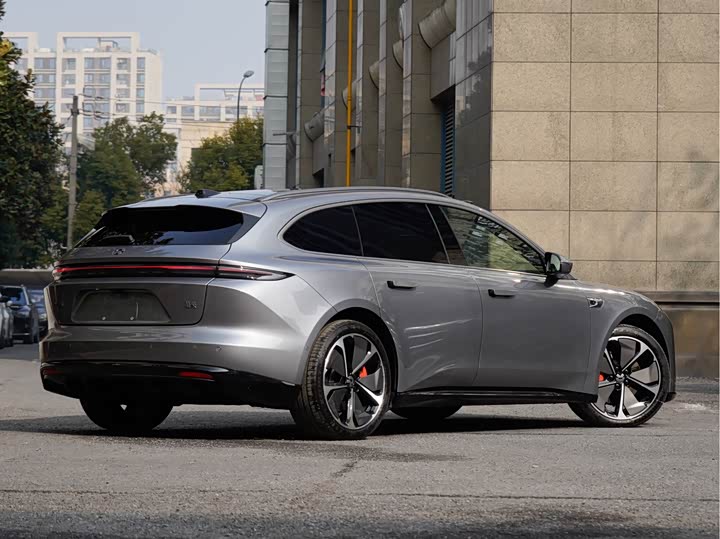 Фото 4 - Nio ET5T