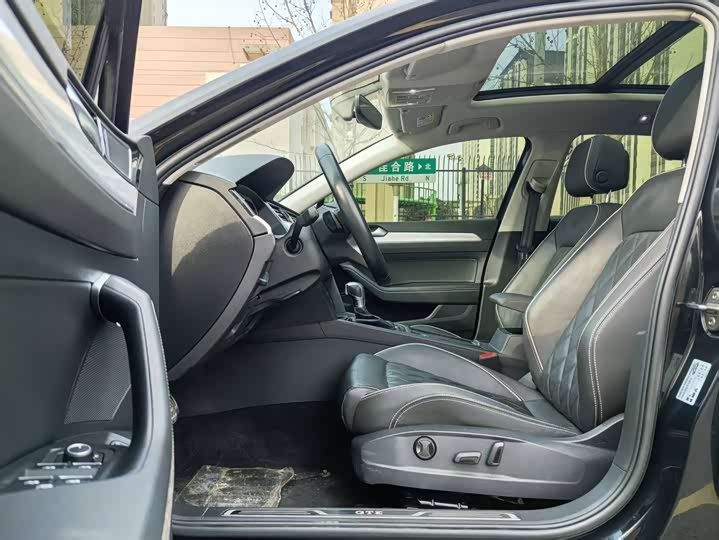 Фото 6 - Volkswagen Magotan GTE Hybrid