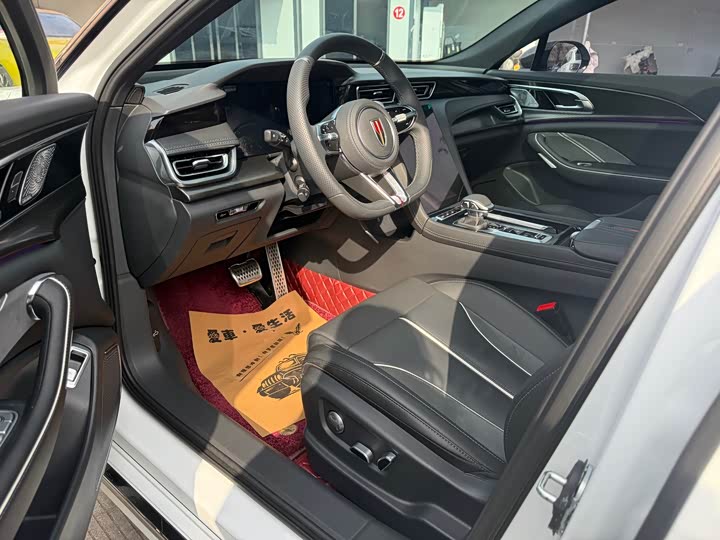 Фото 4 - Hongqi H6