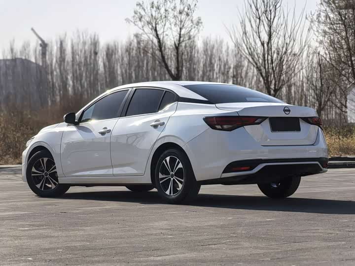 Фото 3 - Nissan Sylphy