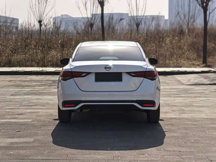 Фото 4 - Nissan Sylphy