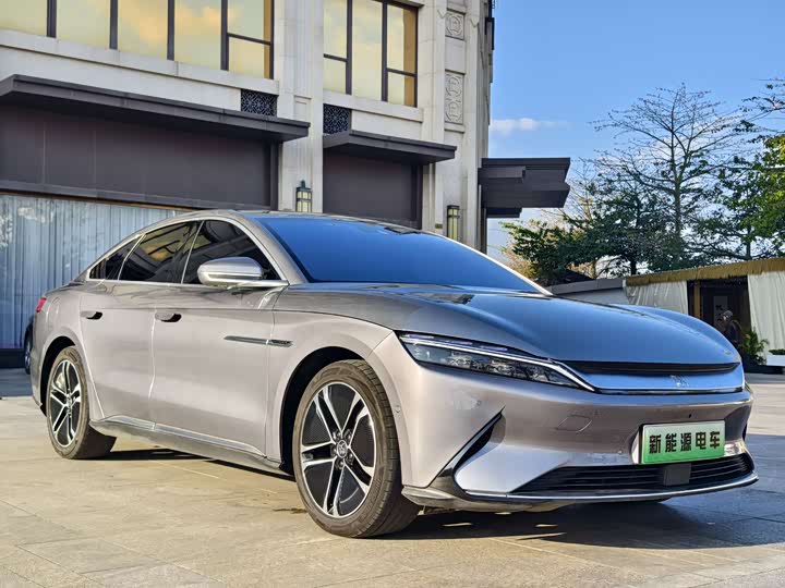 Фото 3 - BYD Han